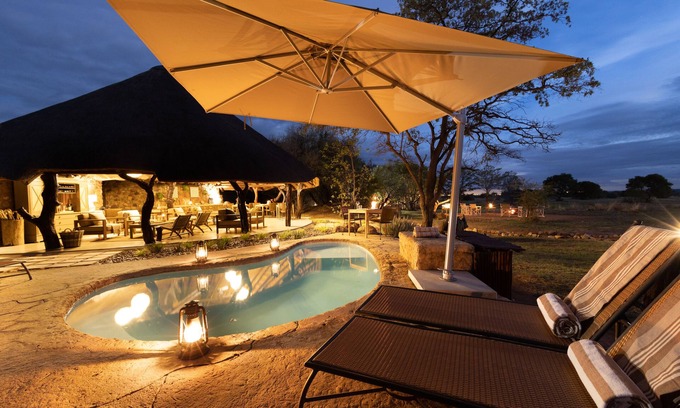 Leeupoort Cabina | Kwafubesi Tented Safari Camp