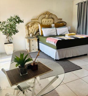Greater Johannesburg Metropolitan Area Casa | KwaSihle Guesthouse