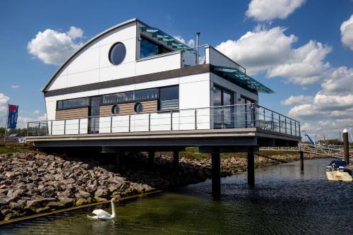 Neustadt in Holstein Casa | KYST 5410 Floating Home 1
