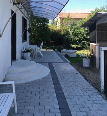 Soder Apartamento | Lägenhet med trädgård och egen parkering