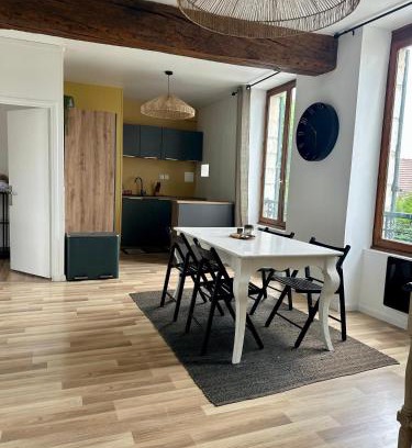 La Chapelle-en-Serval Apartamento | L Échappée Gauloise en hypercentre