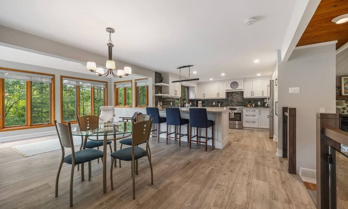 Chelsea Casa | L`élégante Chelsea near Ottawa