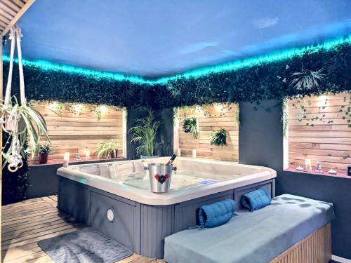 Montauban Apartamento | L'alcôve du 510 - Spa - chambre romantique - sauna - salle de jeux