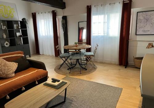 Capitole Apartamento | L Alsace Lorraine - A 5min place du Capitole -Free checkIn -WIFI