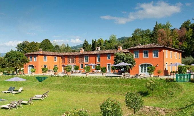Lucca Cama Y Desayuno | L'Arancera