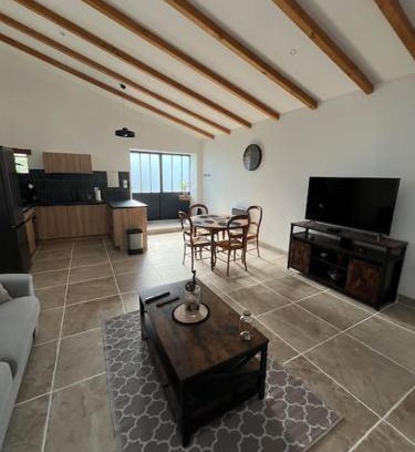 Aunis Sud Apartamento | L'atelier gîte classé 3 étoiles