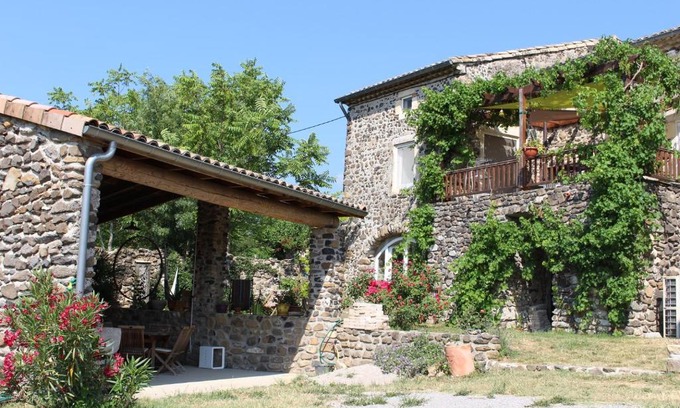 Saint-Vincent-de-Barres Cama Y Desayuno | L'Attrape Reve