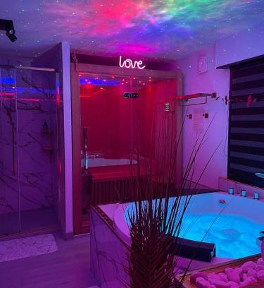 Carpentras Casa | L'Aurore Love Room de prestige jacuzzi sauna piscine chauffée cuisine
