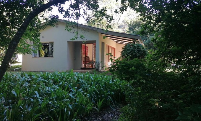 Cathkin Park Casa | L Chiam Self-Catering Cottage