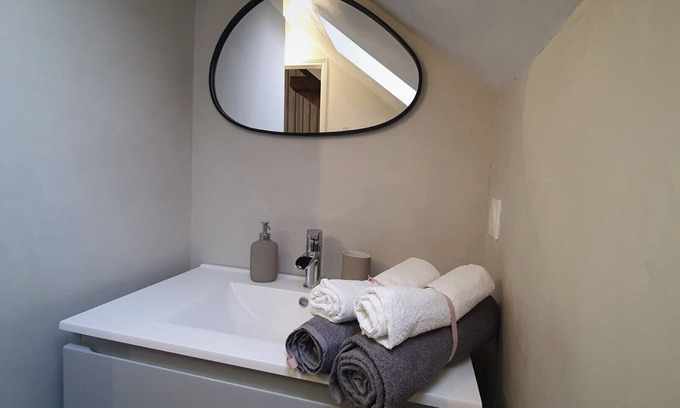 Moret-sur-Loing Casa | L'Echapée Moretaine, Townhouse in the historic heart of Moret