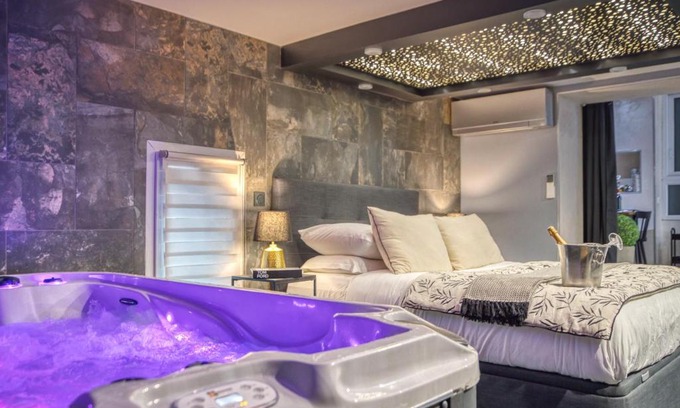 Secteur 4 Apartamento | L'Eden Love - Jacuzzi/Sauna