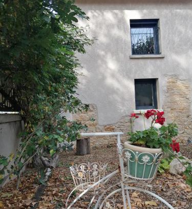 Villefranche-sur-Saone Casa | L'Embellie un gîte tout confort et cocooning