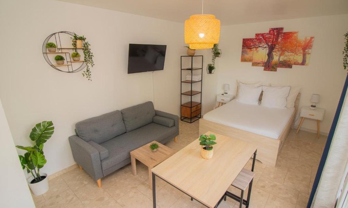 Le Plessis-Robinson Casa | L'Estival Room Logement en Colocation