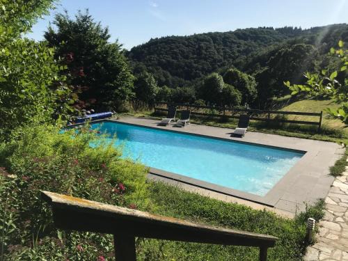 Saint-Austremoine Casa | L'Estivante