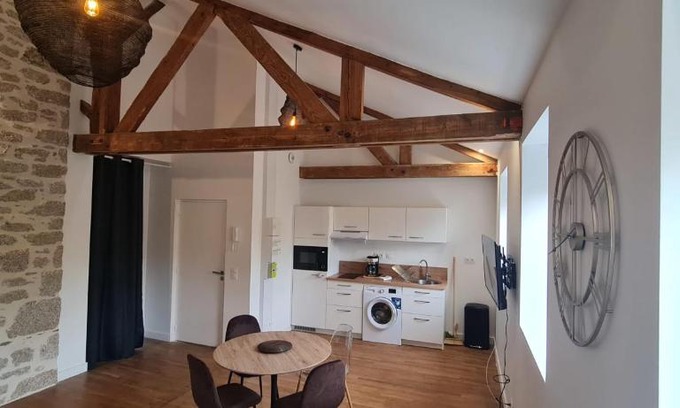Pontivy Apartamento | L'Imperial 8 - T2 - Centre ville - Dernier étage
