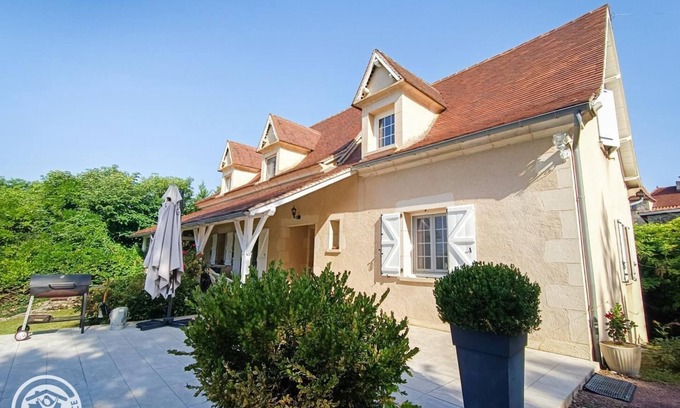 Lissac-et-Mouret Casa | L'Oasienne - LISSAC ET MOURET