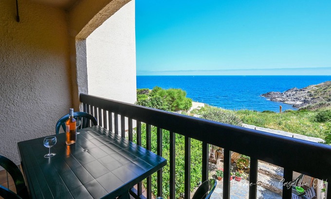 Port-Vendres Apartamento | T2 ON THE WATER - UNOBSTRUCTED SEA VIEW - DIRECT ACCESS TO COVE - PARKING LOT