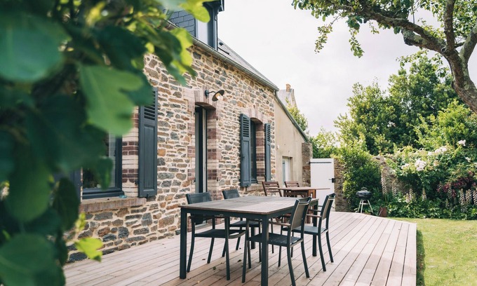 Barneville-Carteret Casa | L'Olivera : Between escape, sport and nature