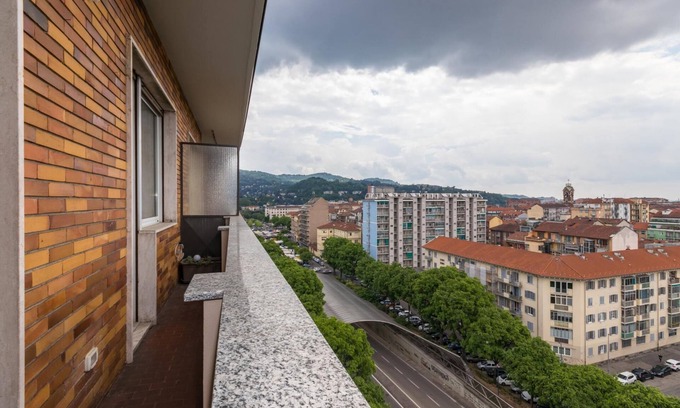 Lingotto Apartamento | L Orizzonte - Appartamento con Vista Sulla Collina by Wonderful Italy