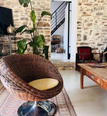 Claret Casa | L'Ostal des Embruscalles