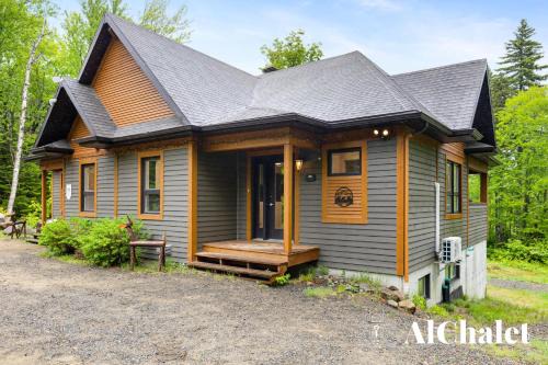 Petite-Riviere-Saint-Francois Chalet De Esquí | L'ours de Charlevoix - Chalet proche du Massif avec spa