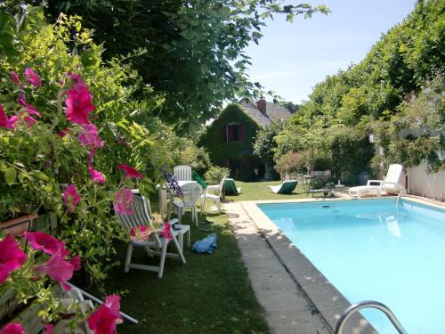 Saint-Nectaire Casa | L OUSTALOU MAISON D HOTES DE CHARME EN AUVERGNE PISCINE PRIVEE CHAUFFéE