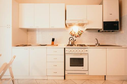 Luni Mare Apartamento | L'Ulivo - Lakeside L&B
