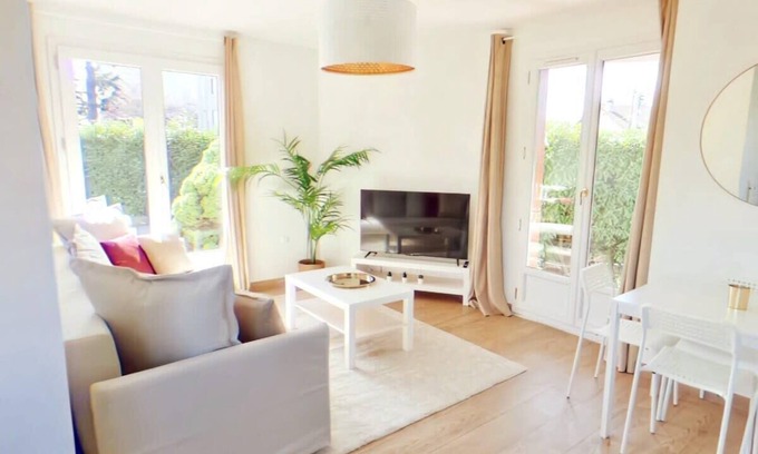 Livry-Gargan Apartamento | L05 - Aéroport, Paris, Disney, Parc des Expositions by Villa Dengous