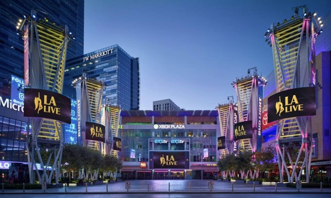Compton Casa | LA Adjacent and close to all major LA & OC sites!
