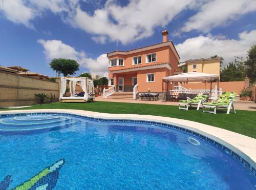 Torrequebrada Casa | La Atalaya