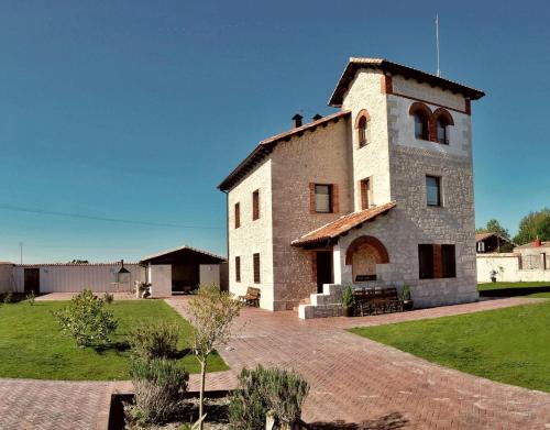 Cuellar Casa | La Aurora Del Henar