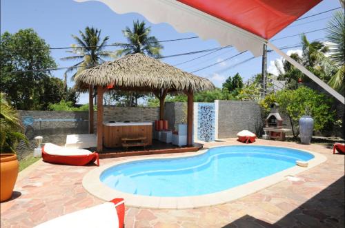 Le Moule Casa | LA BAIE DES BAMBOUS