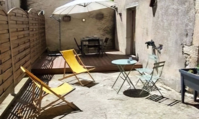 Montjoux Apartamento | La Barjolaine - Self-contained apartment in a former farmhouse.