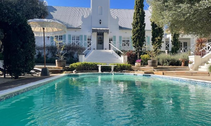 Bloemfontein Casa | La Belle Guest House