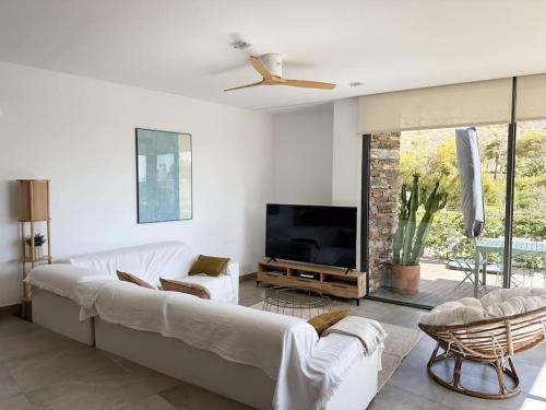 Agua Amarga Casa | La Bonita