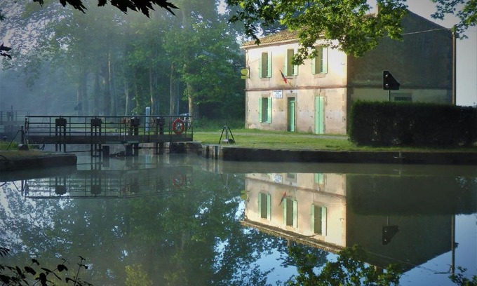 Castelnaudary Cama Y Desayuno | La Bonne Planque - Maison éclusière de la Domergue Canal du Midi