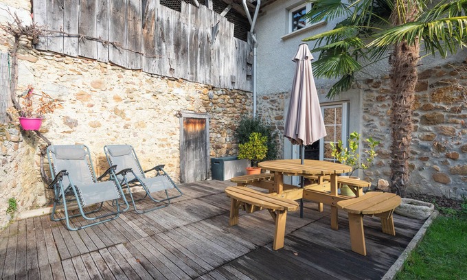 Antichan Casa | La Boutique – Casa rural de montaña en Antichan: Vista a los Pirineos, naturaleza y confort