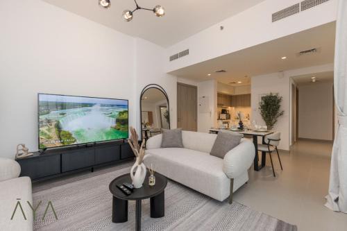 Dubai Apartamento | La Brisa - Stylish 2BR Apartment at Dubai Hills with Pool Access By ĀYA Boutique