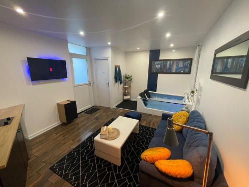 Epernay Apartamento | La Bulle Bleue Jacuzzi