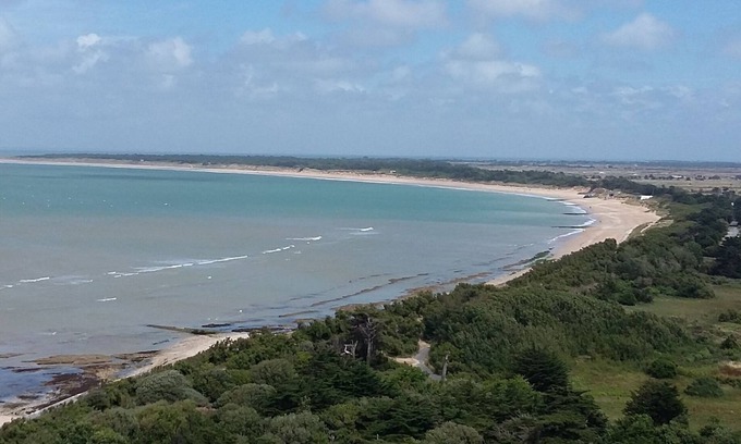 Saint-Clement-des-Baleines Casa | La Conche beach on foot
