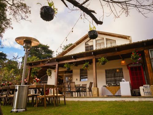 Santiago Sacatepequez Chalet De Esquí | La Cabaña entre bosques