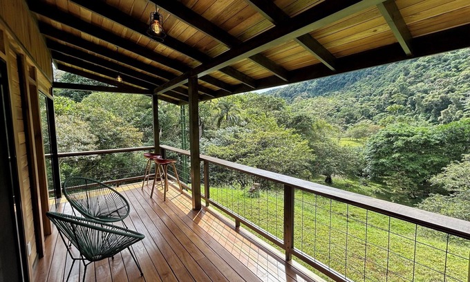 Tayutic Cabina | La Cabaña de Tata: Cozy Cabin, Books, Nature, and Contemplation