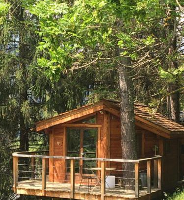 Saint-Jean-dʼAulps Cama Y Desayuno | la Cabane dans les Arbres