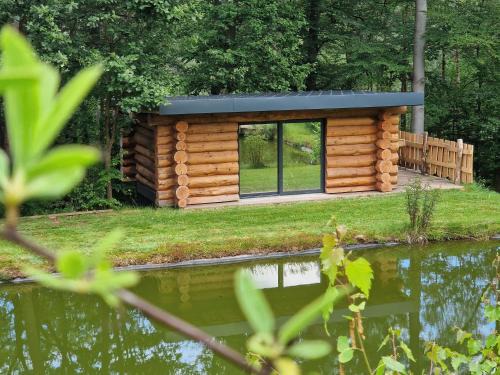 Saint-Louis Chalet De Esquí | La Cabane de l'Étang du Domaine de la Forestière