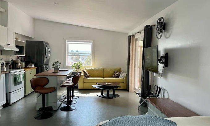 Grandes-Bergeronnes Apartamento | La Cabine du Pilote avec Solarium