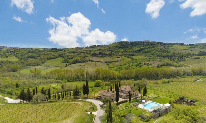 Radda in Chianti Otro | La Capanna - Radda in Chianti. Newly renovated stone farmhouse with pool & A/C