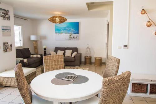 Saint-Pierre De La Reunion Apartamento | LA CARAMBOLE - T3 DUPLEX à Terre Sainte vue mer