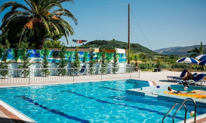 Alikanas Hotel | La Caretta