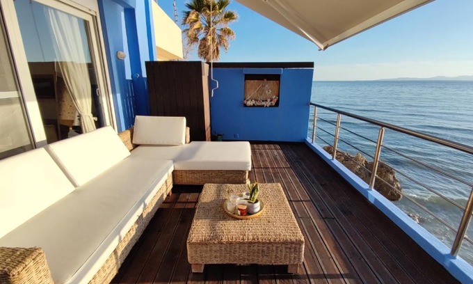 Arcoudi Casa | La Casa Azul