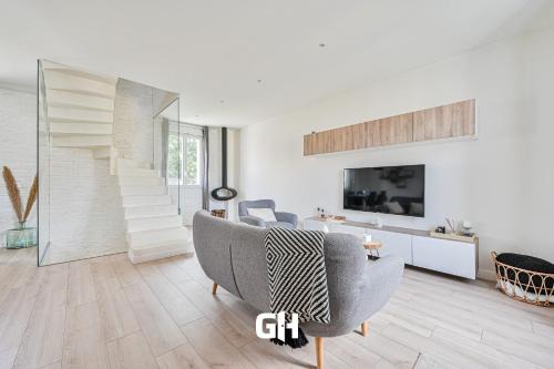 Le Raincy Casa | La Casa Blanca - 6 personnes proche Disney & Paris